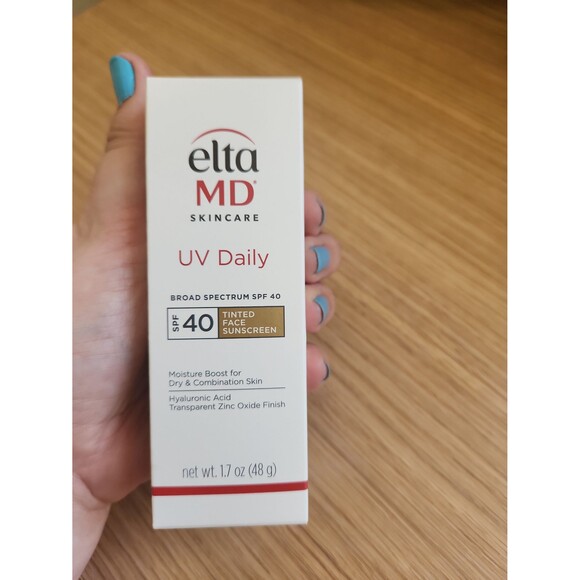 Elta MD Skincare UV Daily SPF40 Tinted Face Sunscreen 1.7oz NIB - Picture 2 of 6